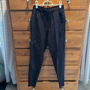 Men’s Under Armour Fitted Joggers size Small